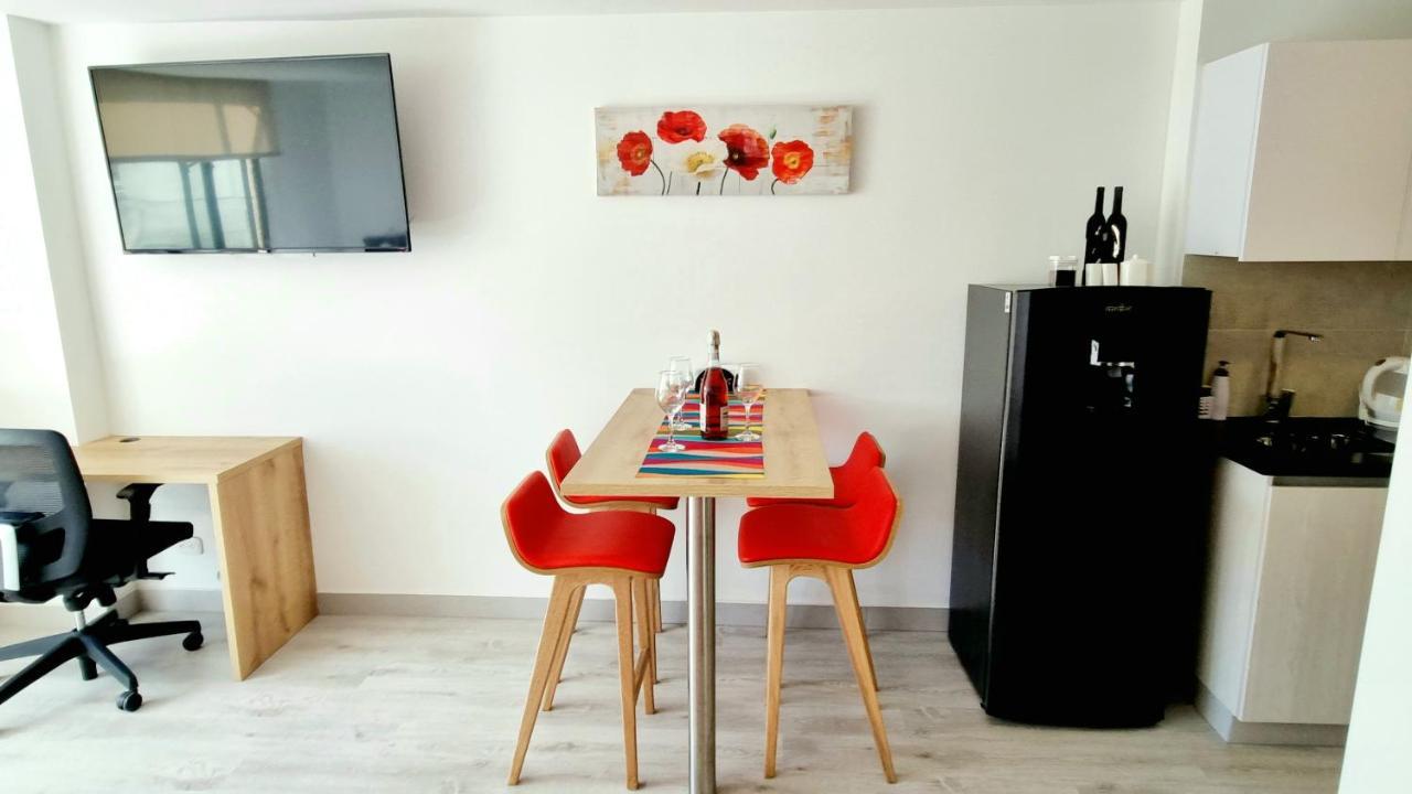 Toscana Loft - Apartasuites โบโกตา ภายนอก รูปภาพ